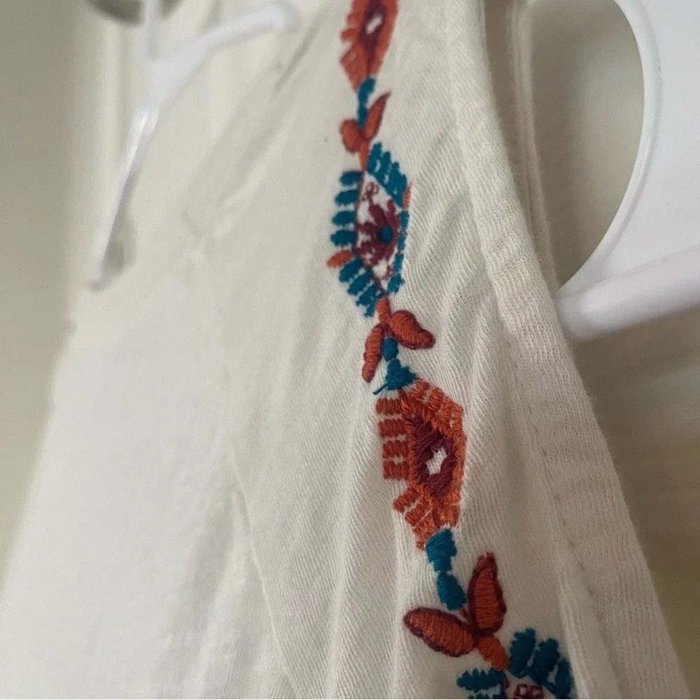 LOFT Womens Small Cream Embroidered Flower Cold Shoulder Top Spring Casual Top‎